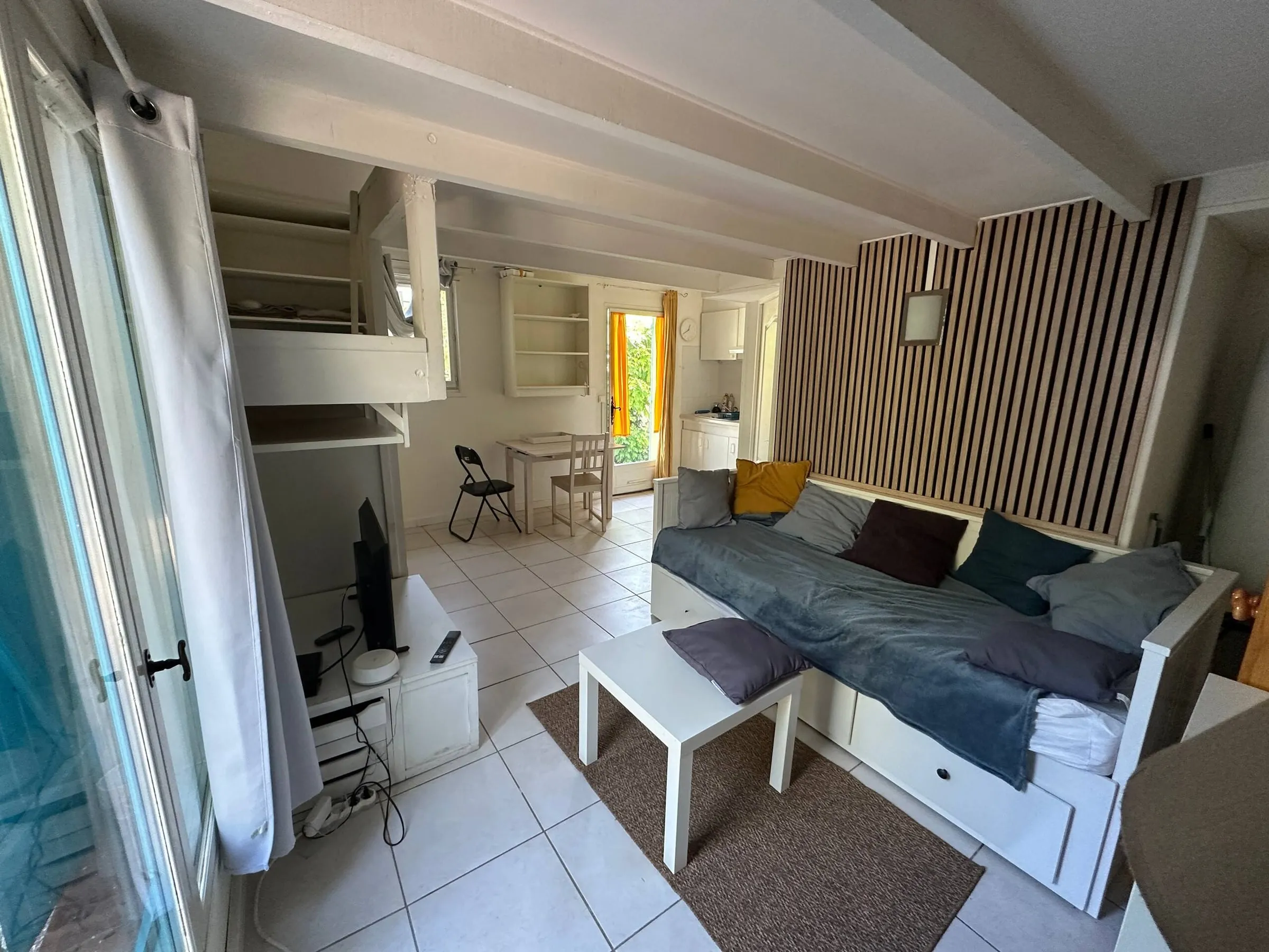 Grand studio avec mezzanine